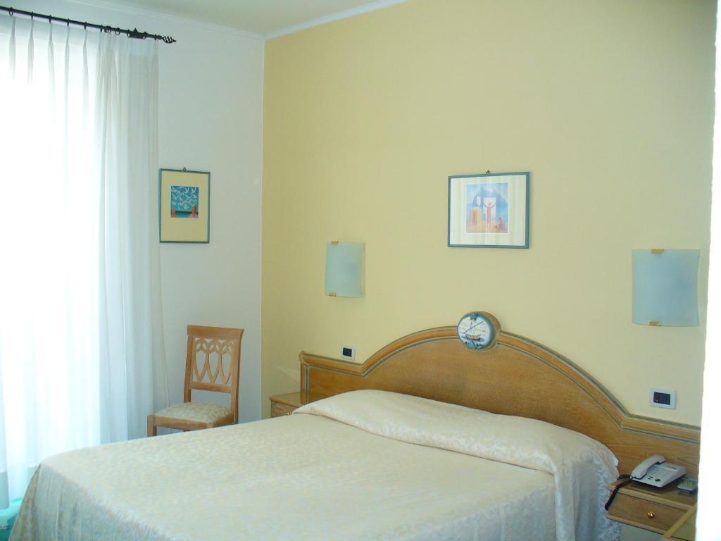 Hotel La Marticana Ischia Rum bild