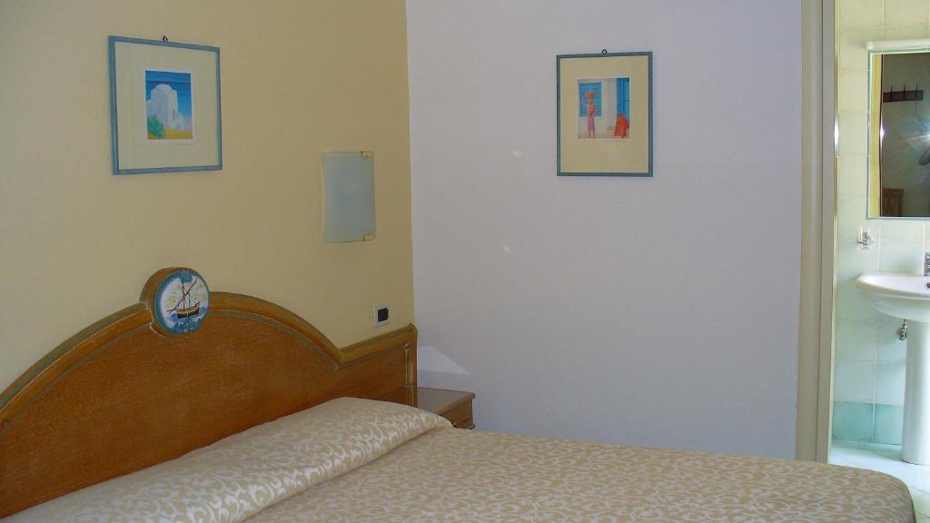 Hotel La Marticana Ischia Rum bild