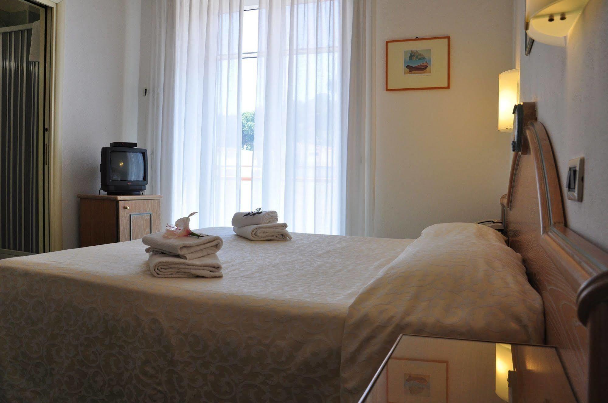 Hotel La Marticana Ischia Exteriör bild
