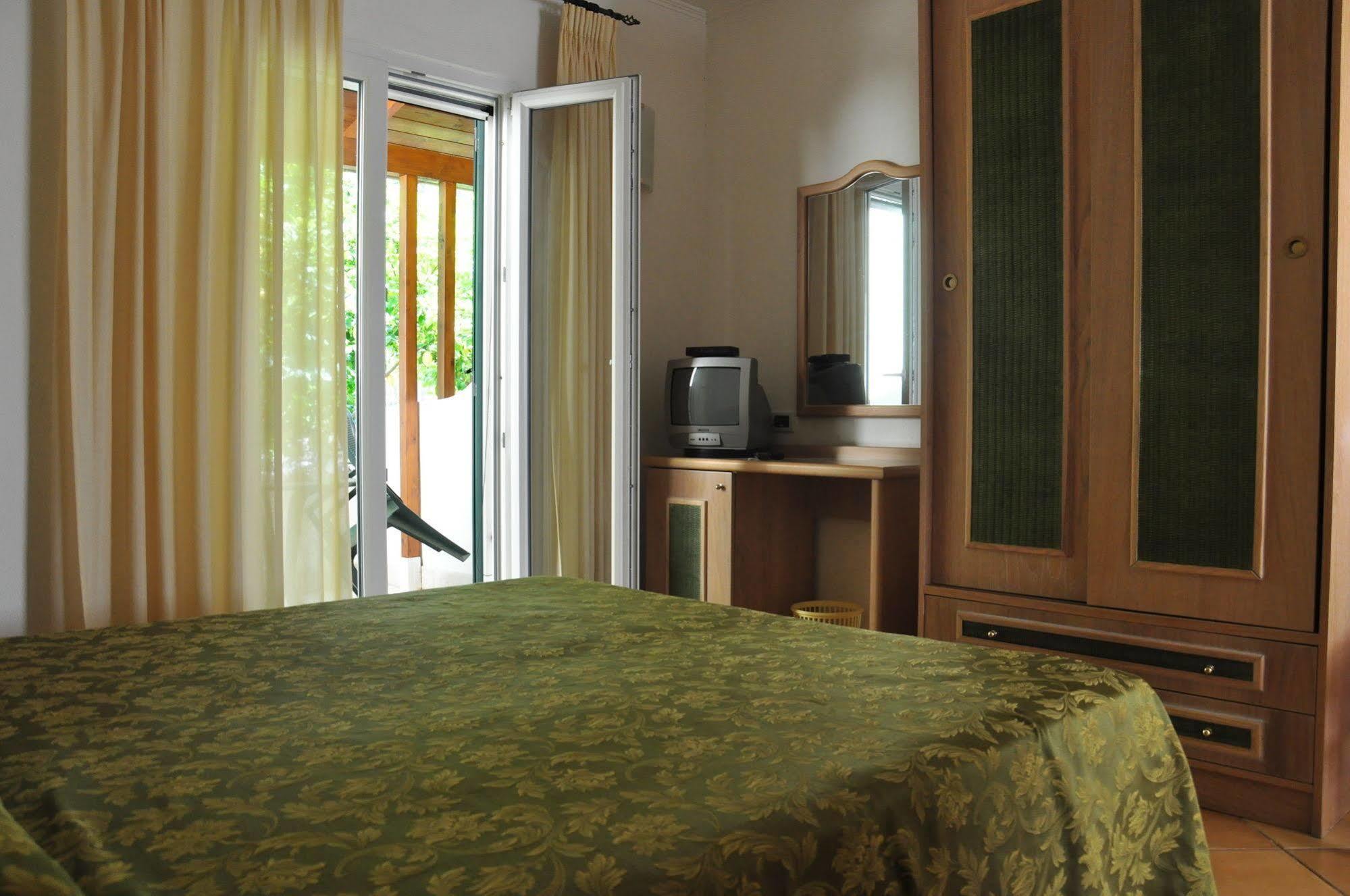 Hotel La Marticana Ischia Exteriör bild